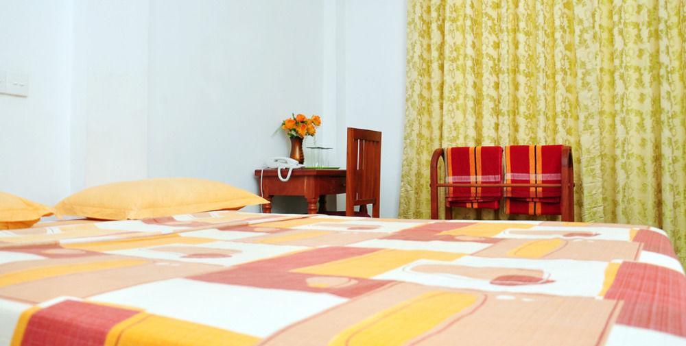 Oyo 290 Night Station Hotel Panadura Zewnętrze zdjęcie